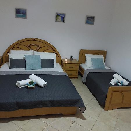 Orange Guest House Dhërmi Extérieur photo