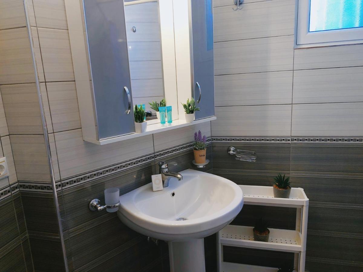 Orange Guest House Dhërmi Extérieur photo