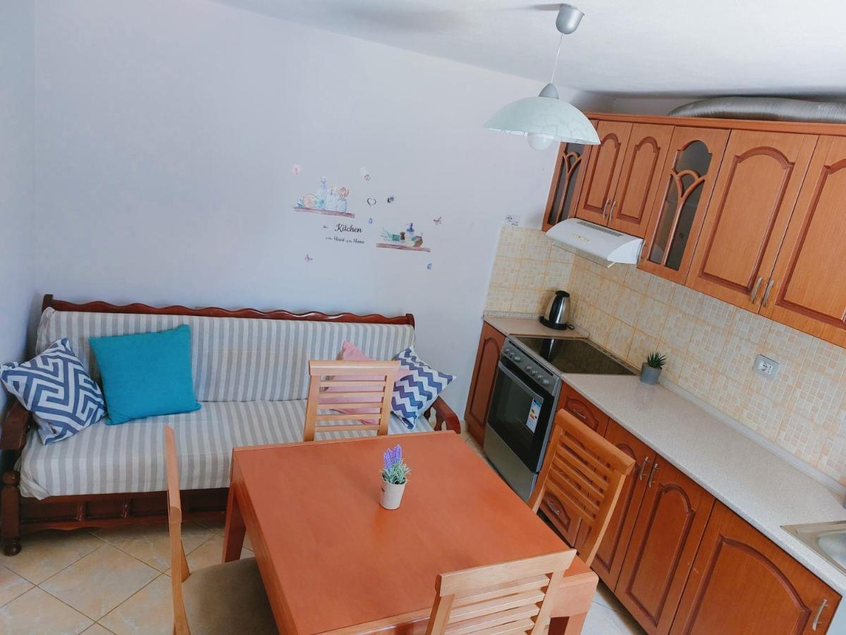 Orange Guest House Dhërmi Extérieur photo